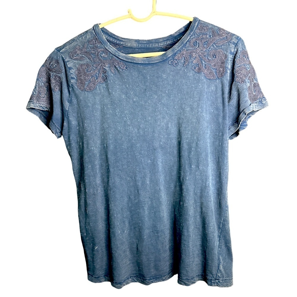 Lucky Brand Distressed Cotton Tee Blue with Embroidery Size Small